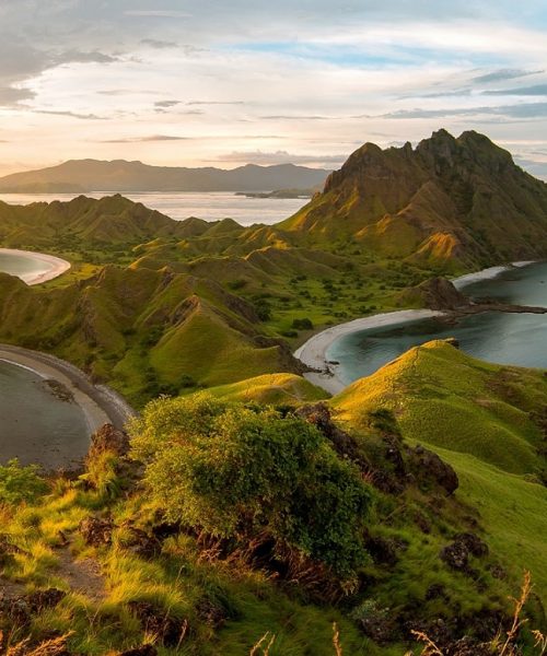 padar island2-min