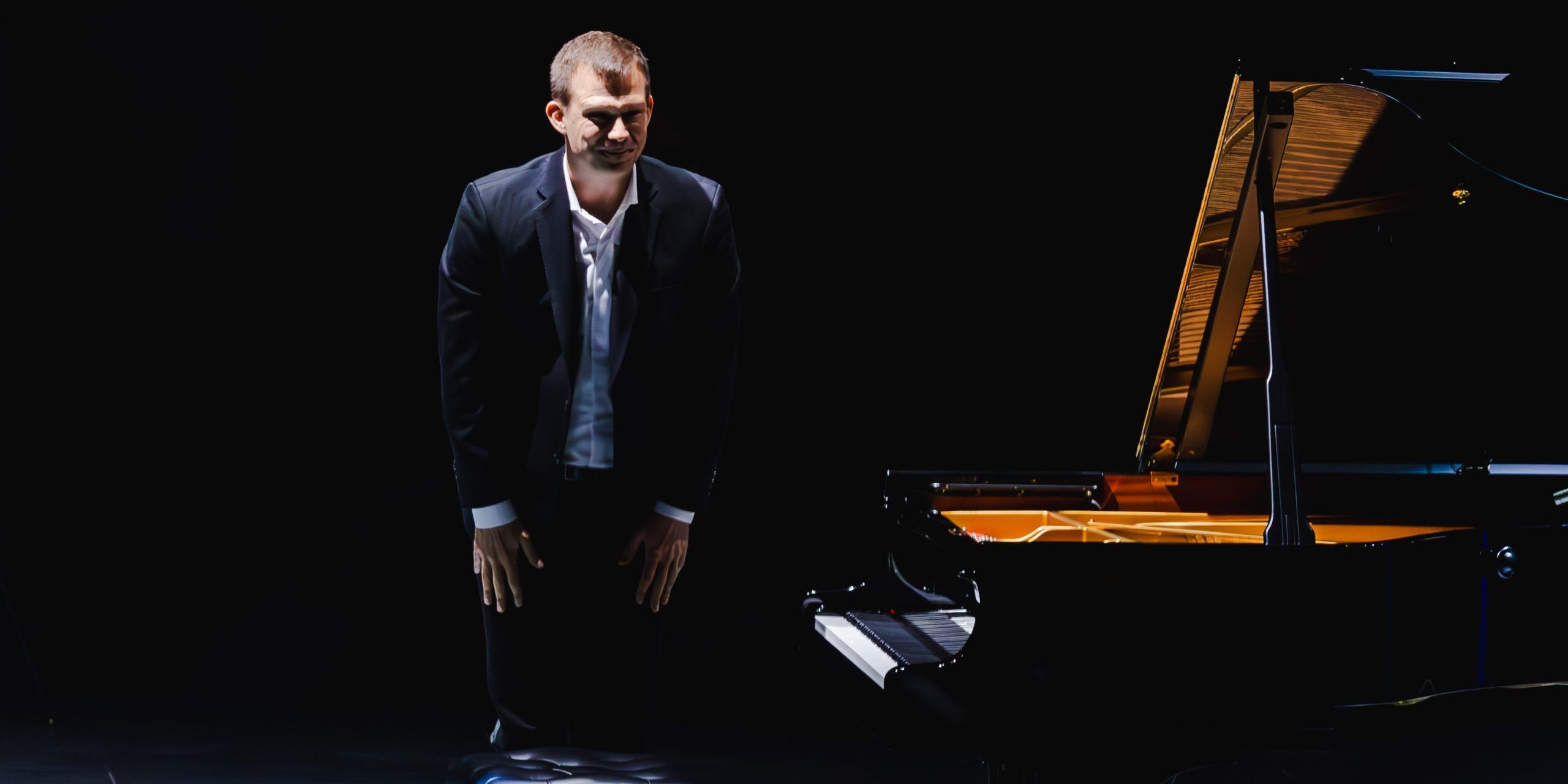 Adam Gyorgy in concert